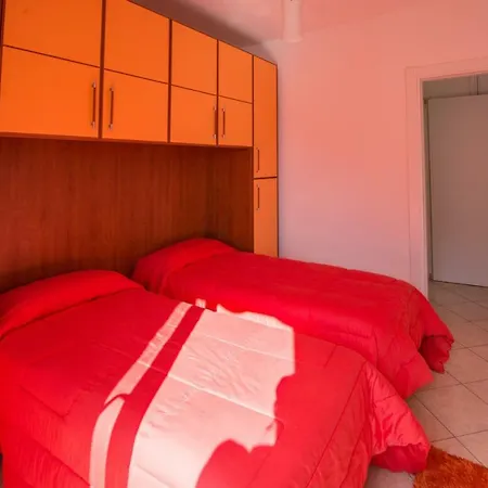 Pinky House