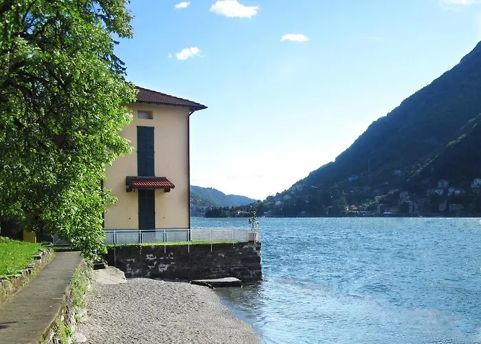 Pinky House Hébergement de vacances Nesso