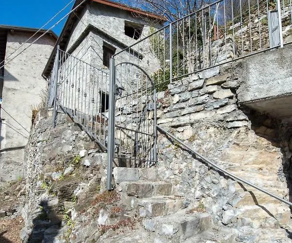 Сasa de vacaciones Pinky House Nesso