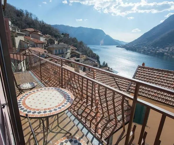 Holiday home Pinky House Nesso