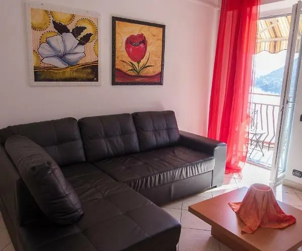 Holiday home Pinky House *